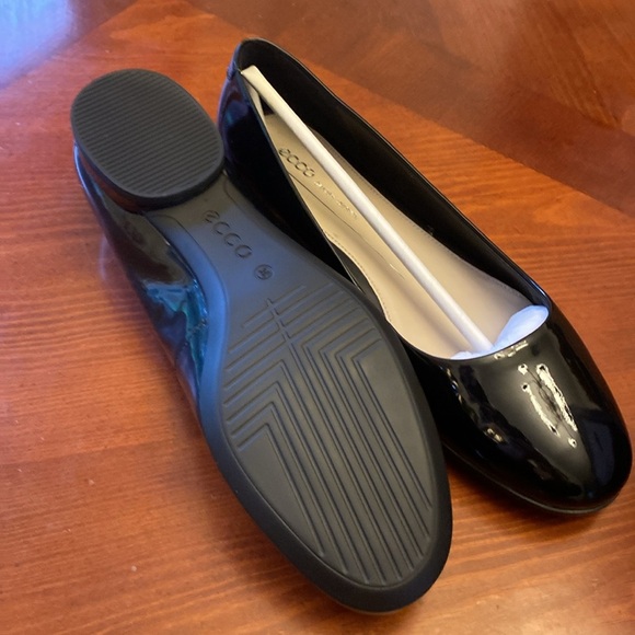 7-7.5 Ecco Anine Women’s Ballet Flats Black Patent Leather - Picture 4 of 6